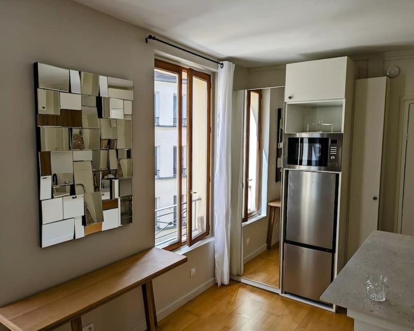 Studio Calme Et Ensoleille Entierement Renove Párizs Kültér fotó